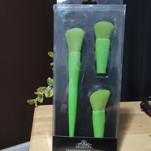 Studio Interchangeable Green Makeup Brush Set
